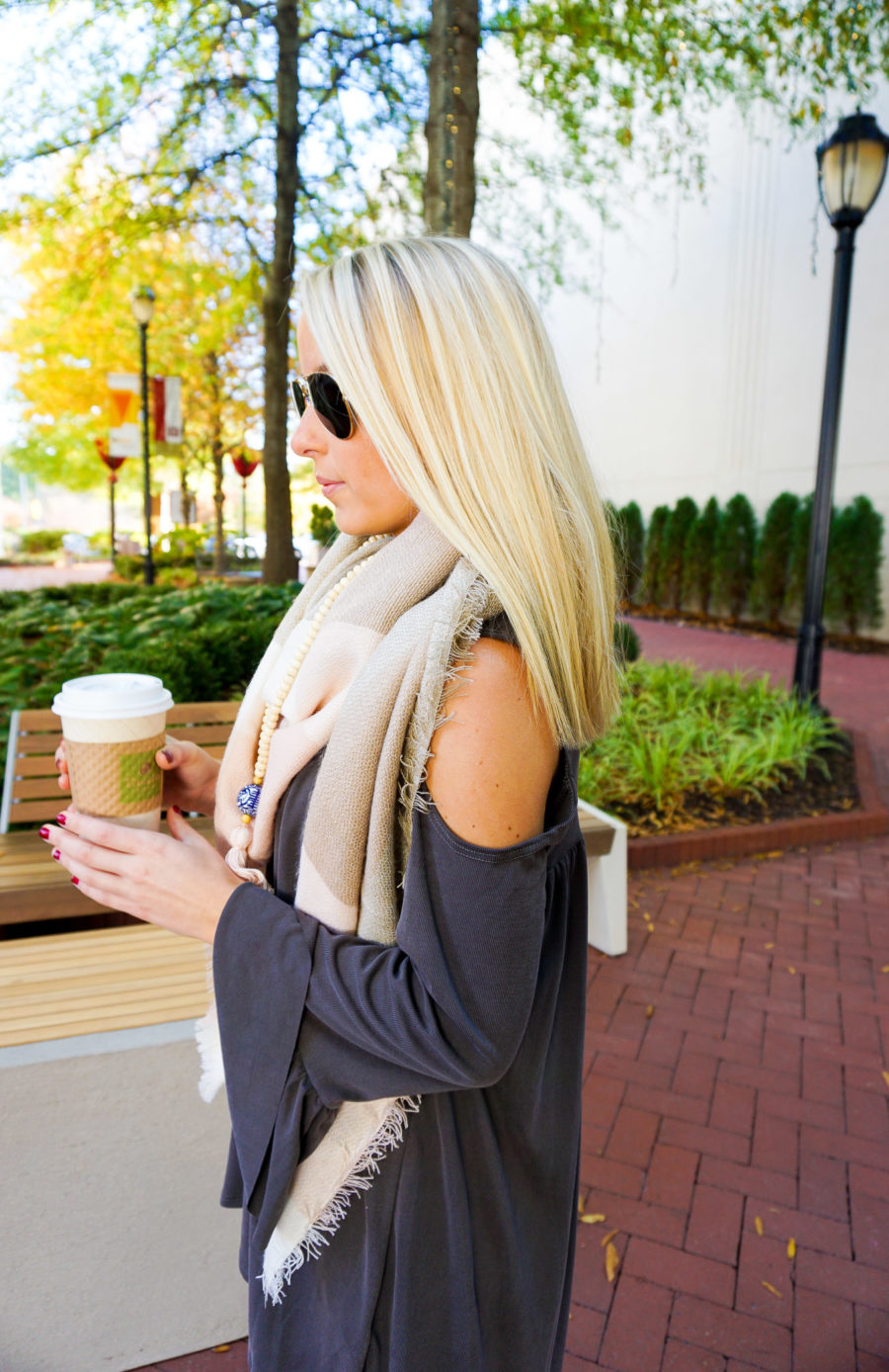 amy-from-i-believe-in-pink-wearing-swirling-honey-boutique-cold-shoulder-top-and-tiny-tassel-jewelry-and-uniqlo-leggings-15