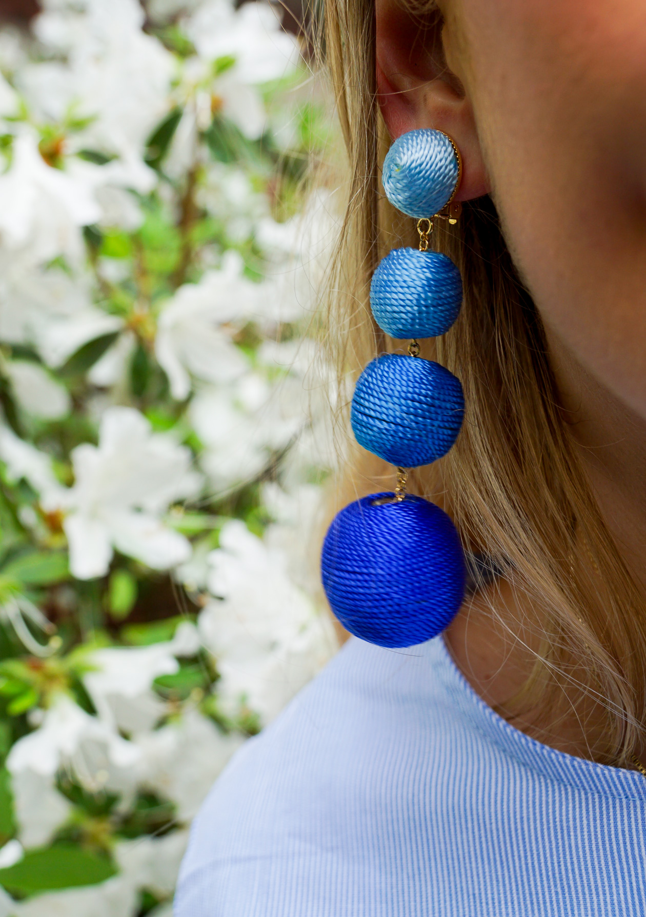 Blue and white scalloped top and bon bon earrings, Tory Burch sandals, DIFF eyewear_-9