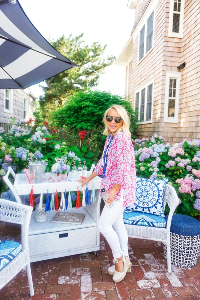 4th of July party on the patio with a summer patriotic bar cart