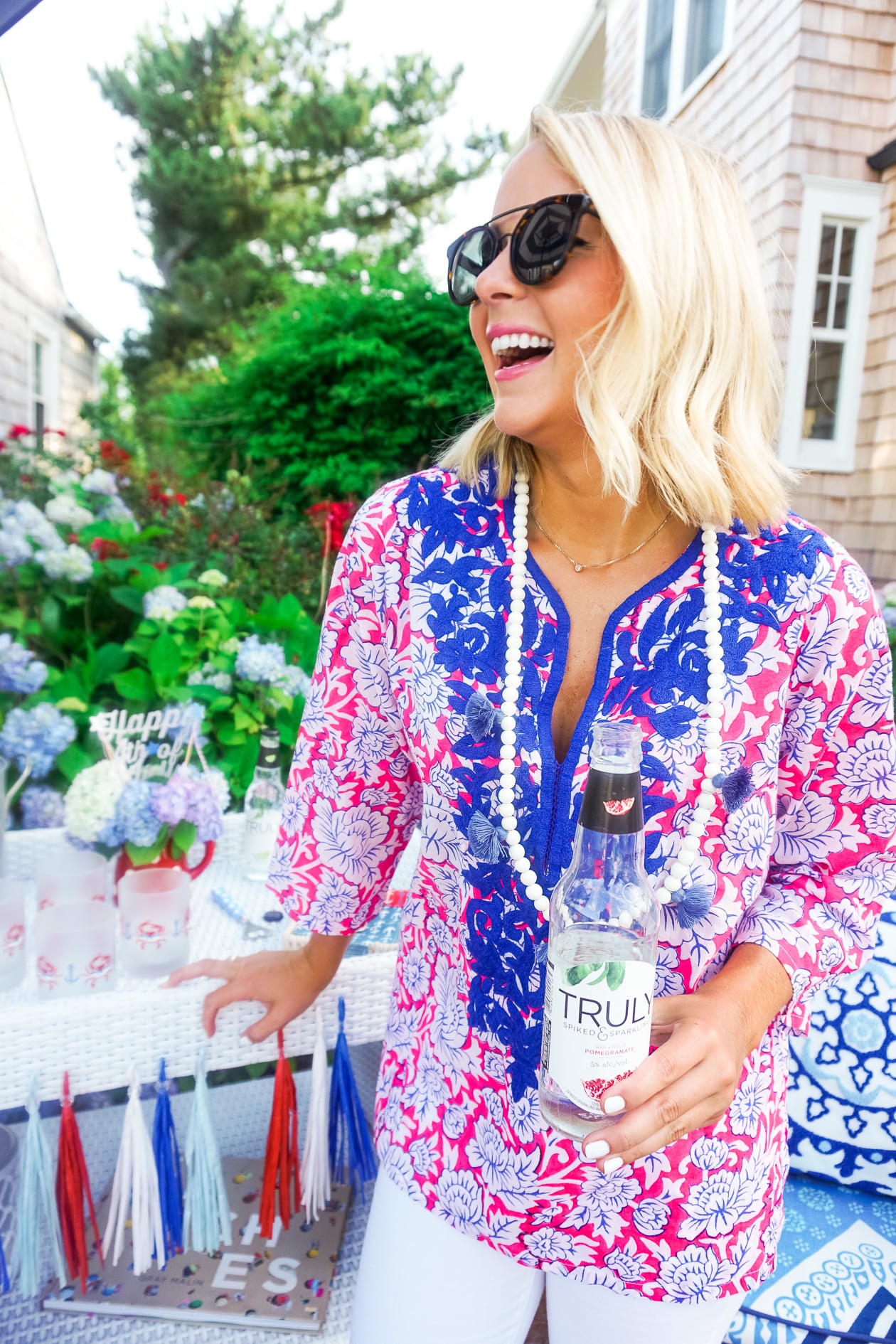 4th of July party on the patio with a summer patriotic bar cart