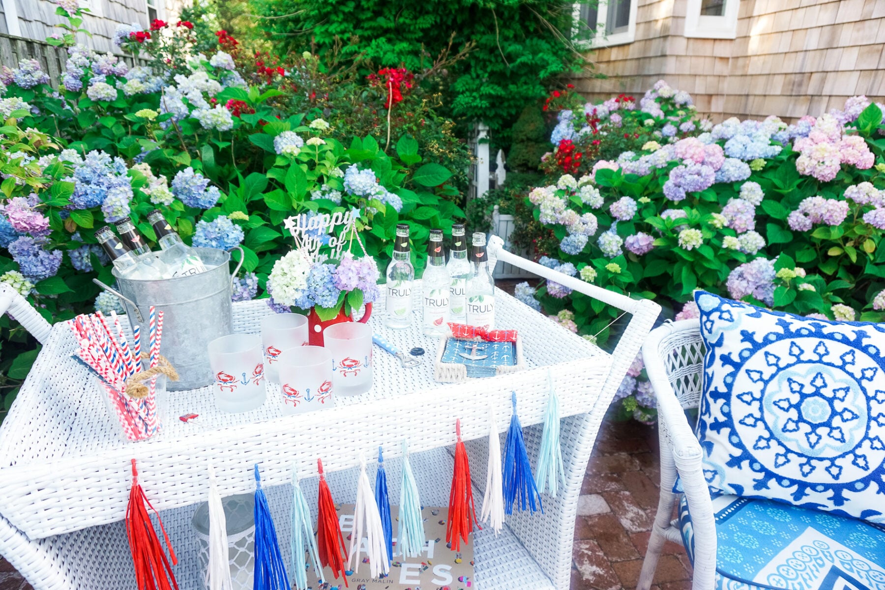 4th of July party on the patio with a summer patriotic bar cart